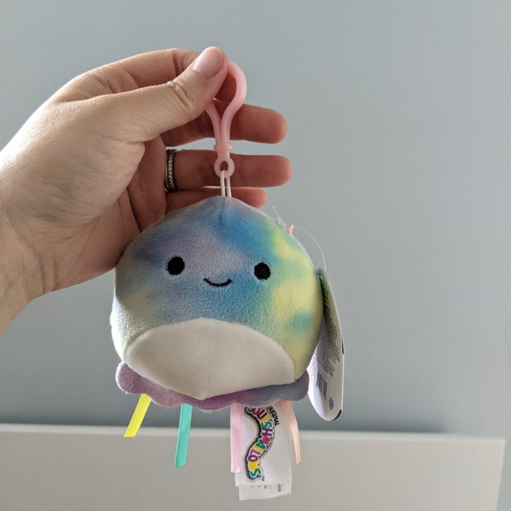Squishmallow Janet Clip